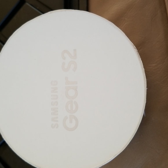 Samsung Gear S2 - Picture 1 of 2